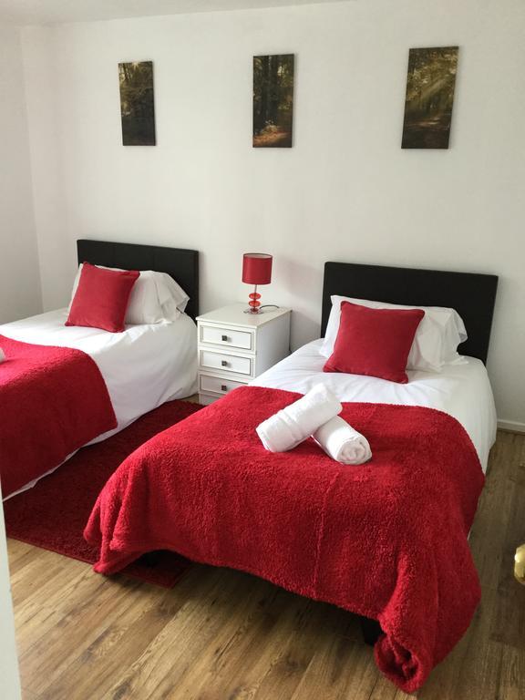 4 Bed House Next To Basildon Town Centre Villa Kültér fotó