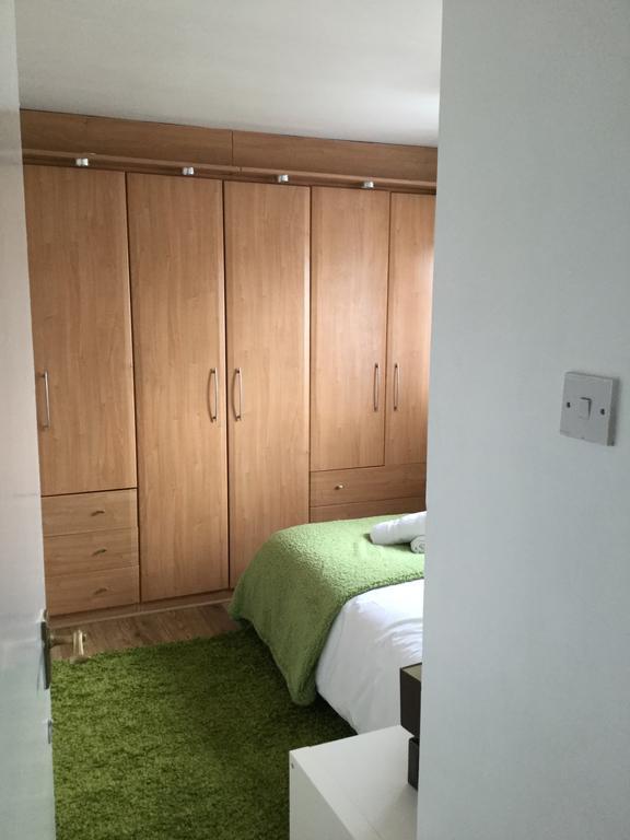4 Bed House Next To Basildon Town Centre Villa Kültér fotó