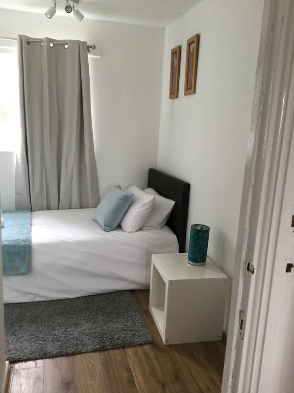 4 Bed House Next To Basildon Town Centre Villa Kültér fotó