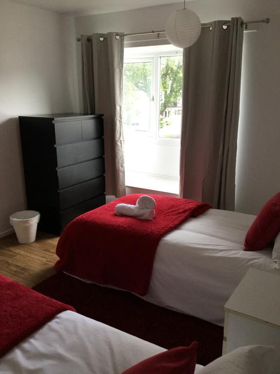 4 Bed House Next To Basildon Town Centre Villa Kültér fotó