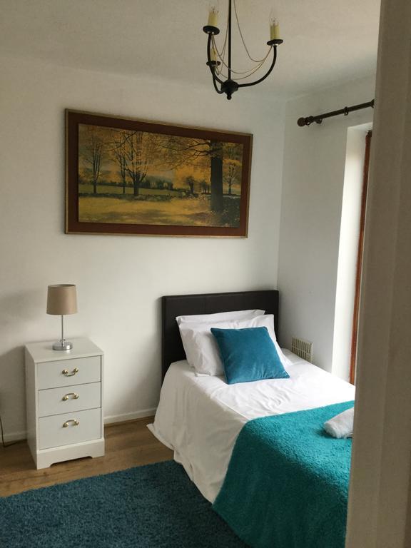4 Bed House Next To Basildon Town Centre Villa Kültér fotó